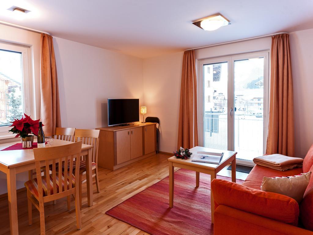 Haus Sebastian Lägenhet Lech am Arlberg Rum bild